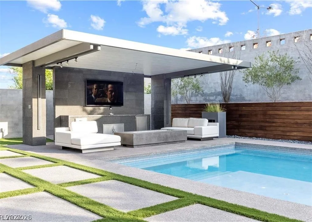10337 Green Ember, Las Vegas, NV 89135