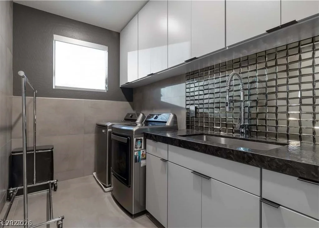 10337 Green Ember, Las Vegas, NV 89135