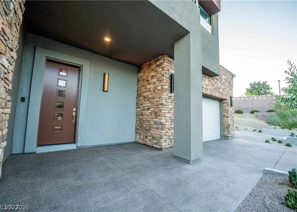 10337 Green Ember, Las Vegas, NV 89135