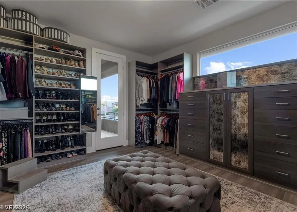 10337 Green Ember, Las Vegas, NV 89135