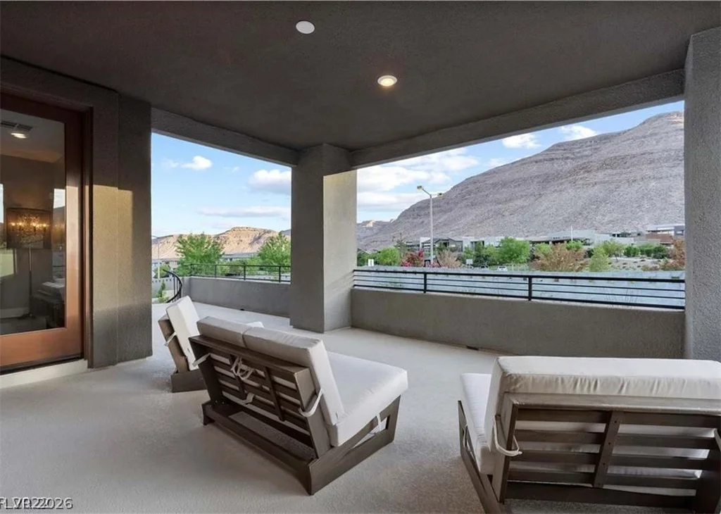 10337 Green Ember, Las Vegas, NV 89135
