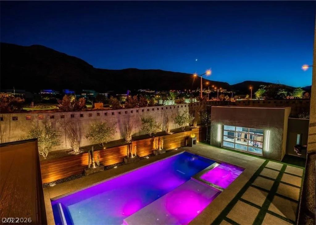10337 Green Ember, Las Vegas, NV 89135