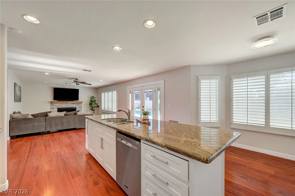 3100 Stern, Las Vegas, NV 89117
