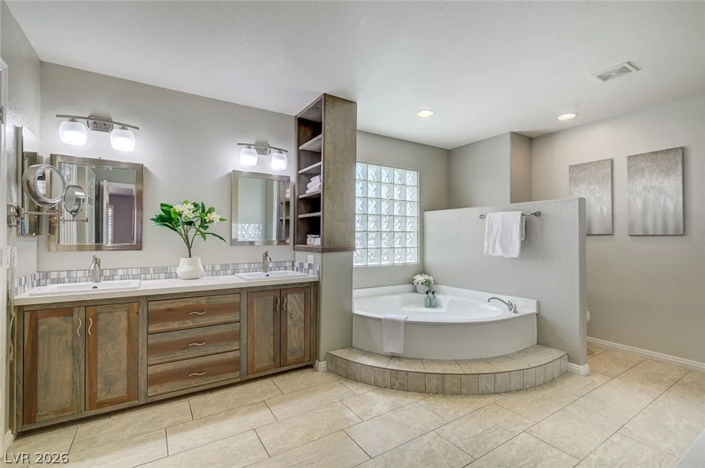 3100 Stern, Las Vegas, NV 89117