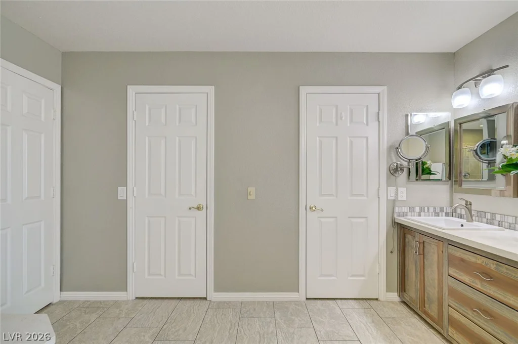 3100 Stern, Las Vegas, NV 89117