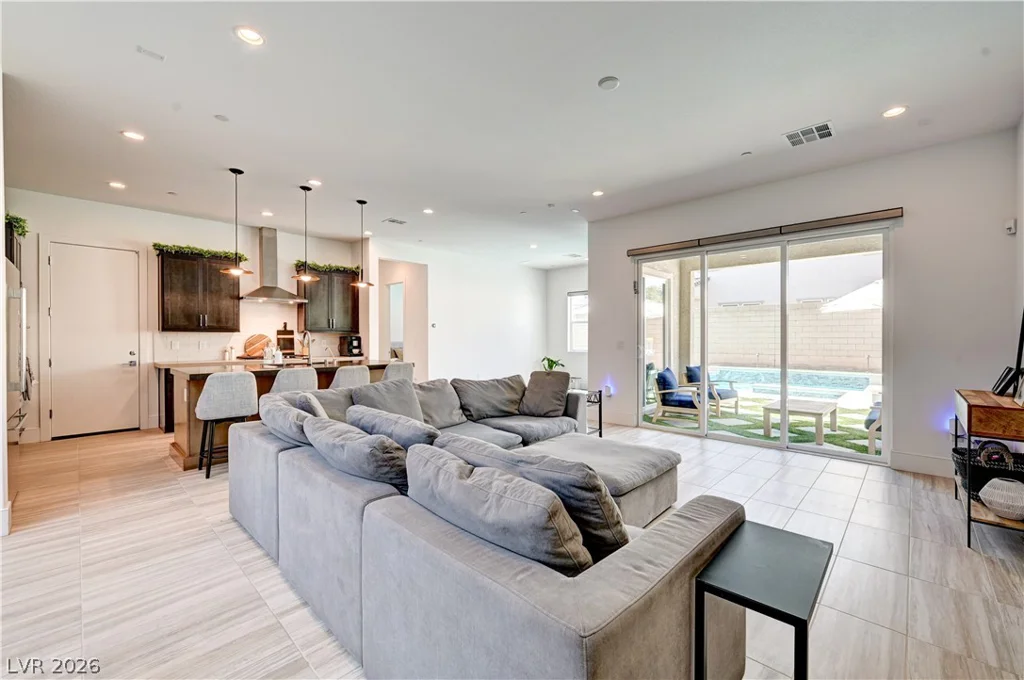 10143 Bismarck Palms, Las Vegas, NV 89166
