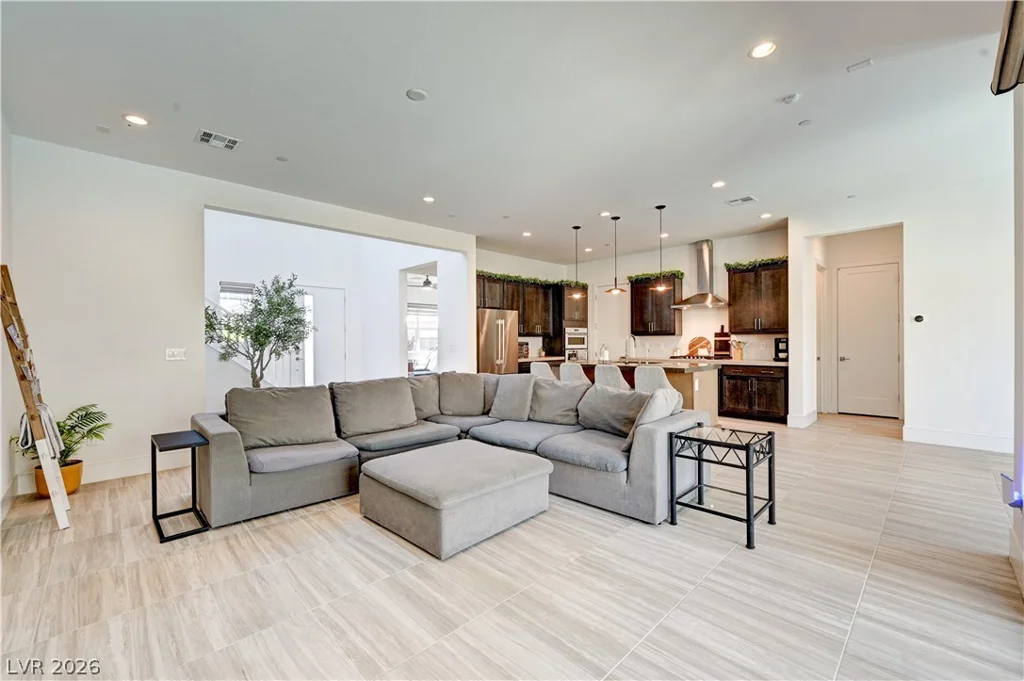 10143 Bismarck Palms, Las Vegas, NV 89166