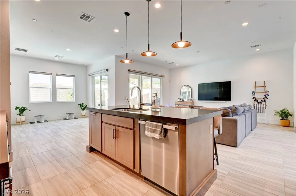 10143 Bismarck Palms, Las Vegas, NV 89166