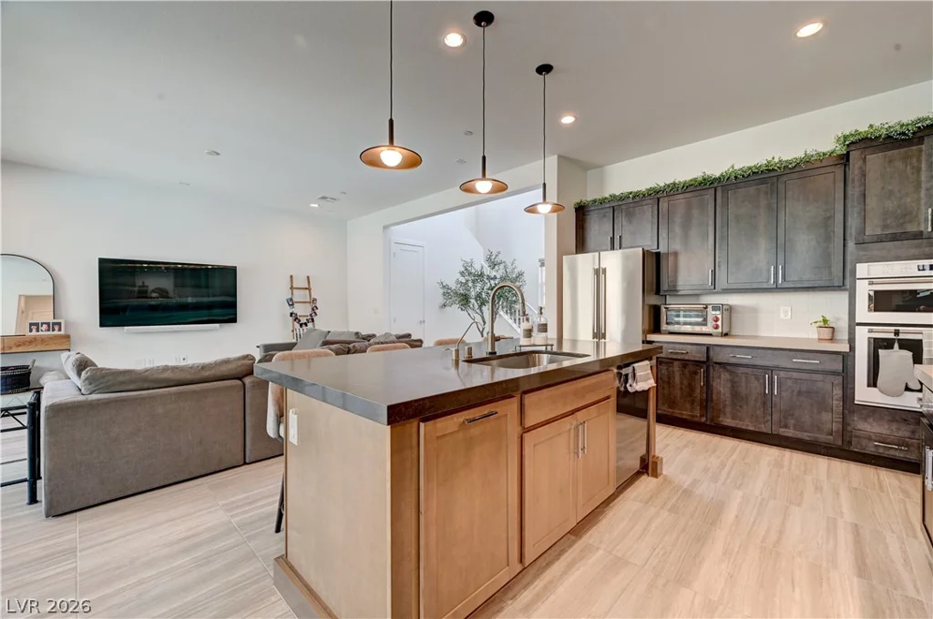 10143 Bismarck Palms, Las Vegas, NV 89166