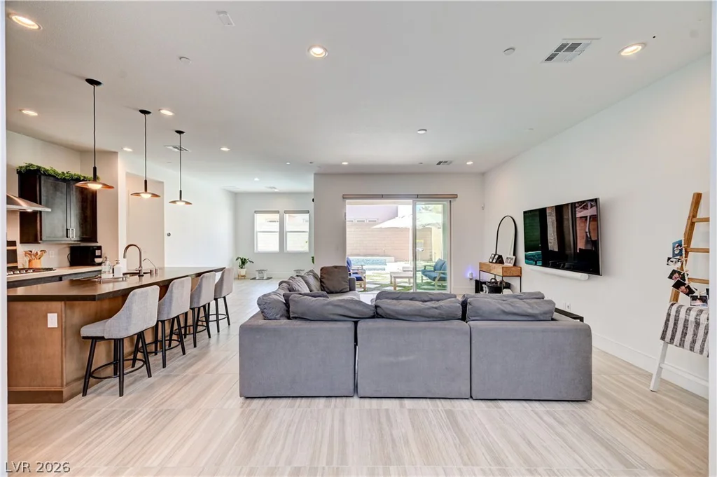 10143 Bismarck Palms, Las Vegas, NV 89166