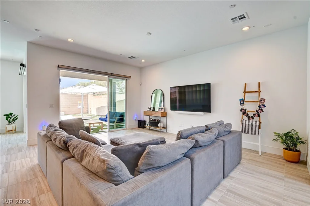 10143 Bismarck Palms, Las Vegas, NV 89166