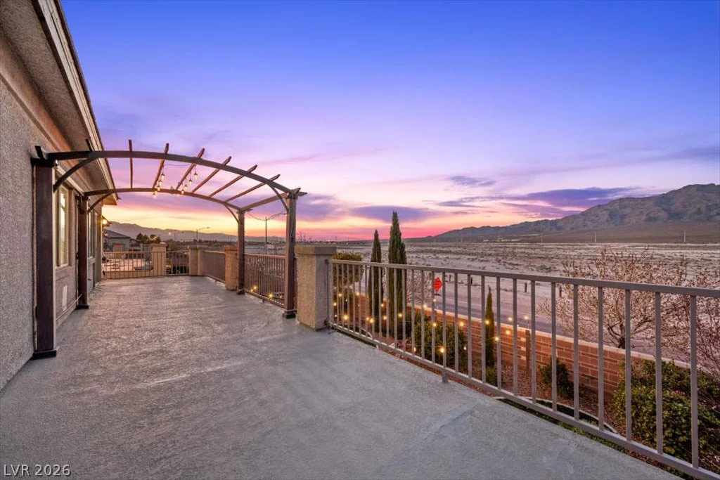 4104 Cathedral Falls, North Las Vegas, NV 89085