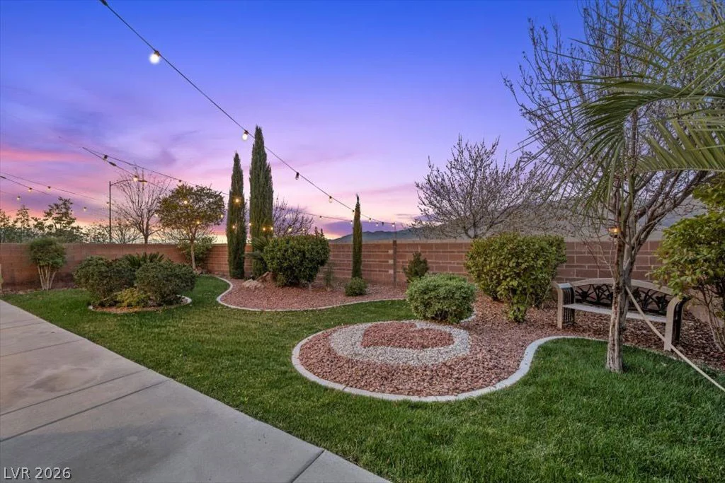 4104 Cathedral Falls, North Las Vegas, NV 89085