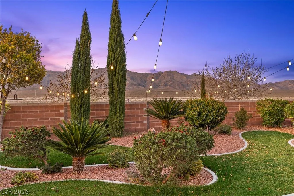 4104 Cathedral Falls, North Las Vegas, NV 89085