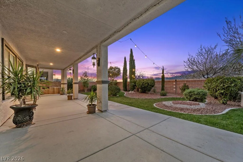 4104 Cathedral Falls, North Las Vegas, NV 89085