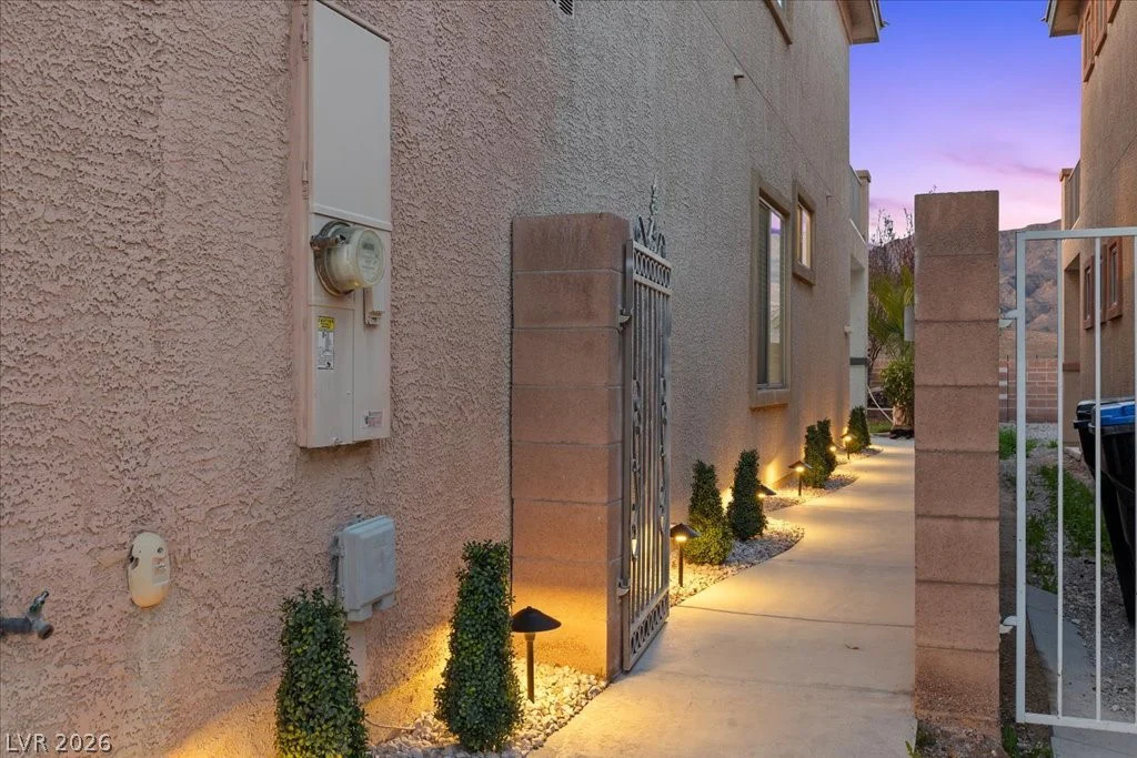 4104 Cathedral Falls, North Las Vegas, NV 89085