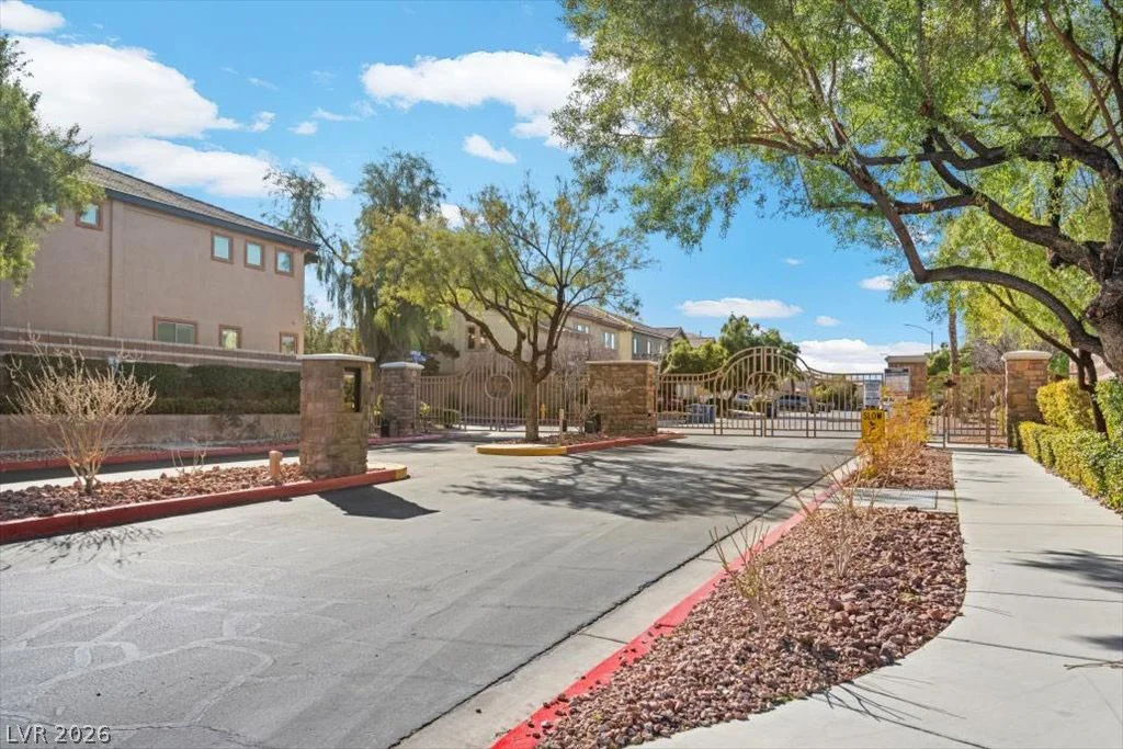 4104 Cathedral Falls, North Las Vegas, NV 89085