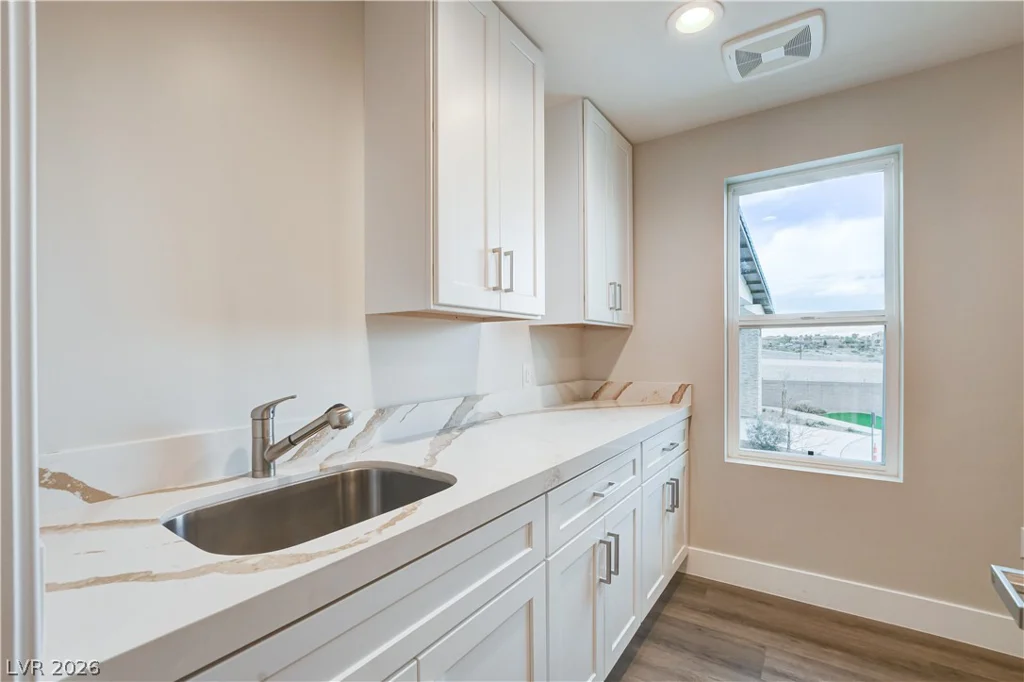 6511 Adrian Ridge, Las Vegas, NV 89149