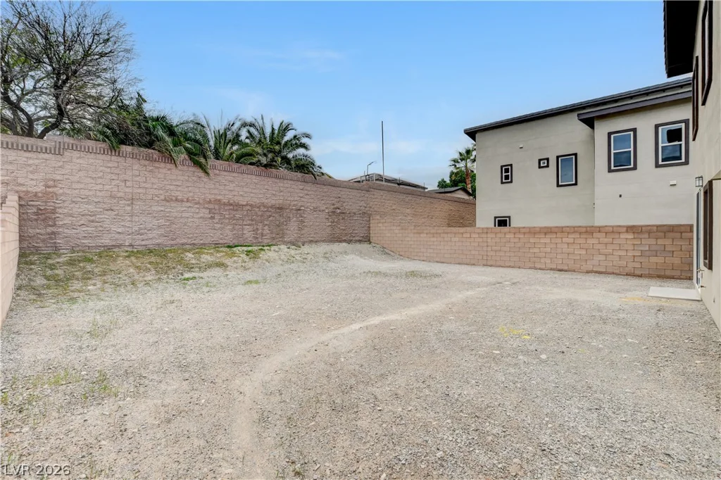 6511 Adrian Ridge, Las Vegas, NV 89149