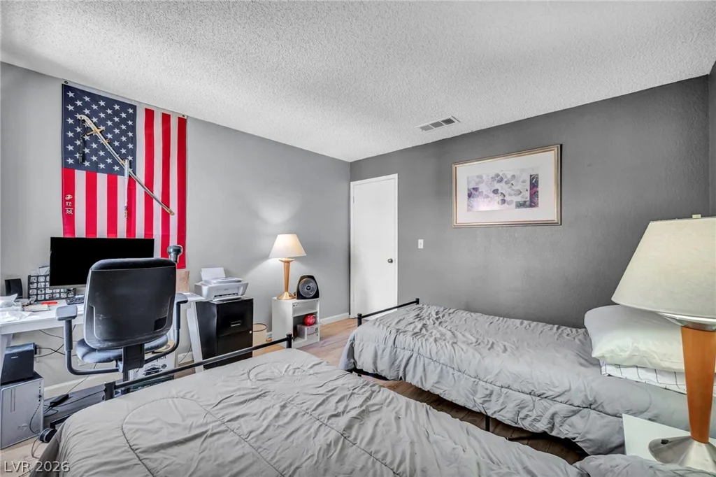 3150 Soft Breezes, Las Vegas, NV 89128