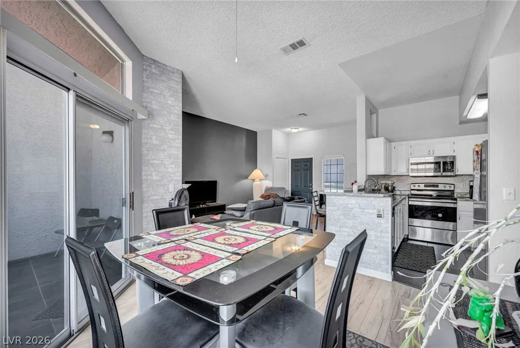 3150 Soft Breezes, Las Vegas, NV 89128