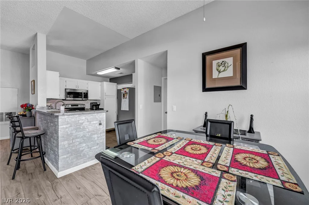 3150 Soft Breezes, Las Vegas, NV 89128