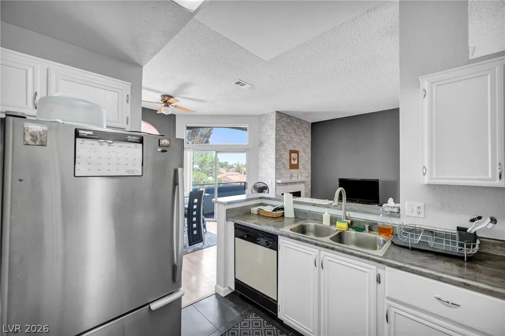 3150 Soft Breezes, Las Vegas, NV 89128