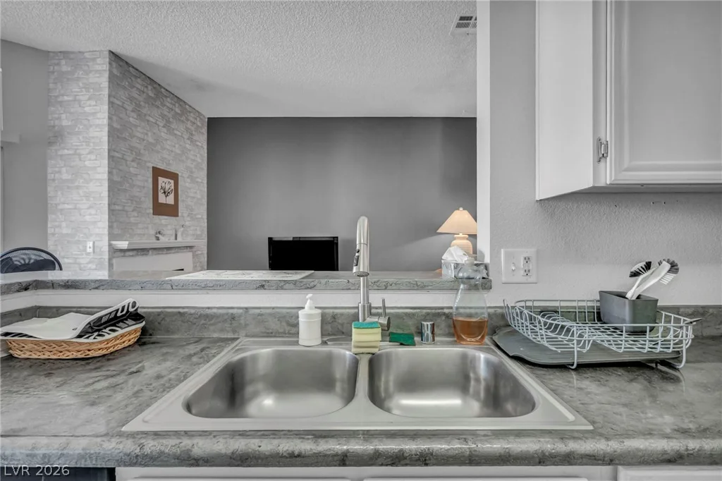 3150 Soft Breezes, Las Vegas, NV 89128