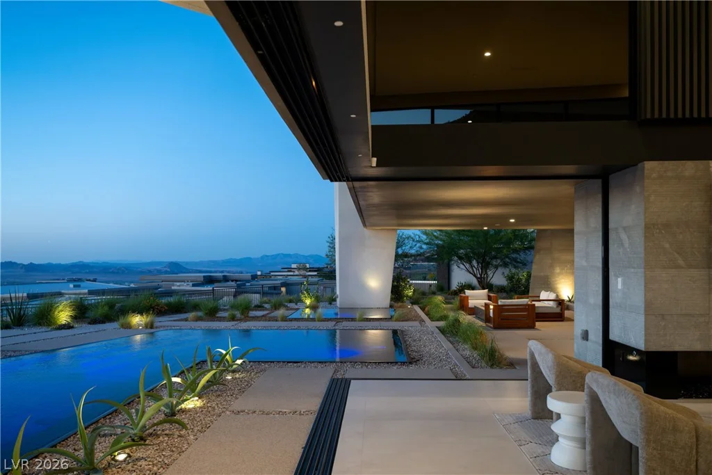 8 Chisel Crest, Henderson, NV 89012