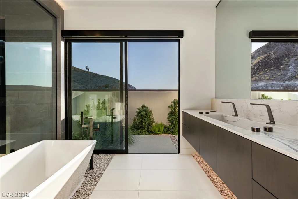 8 Chisel Crest, Henderson, NV 89012