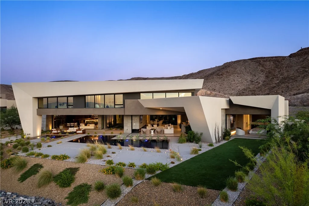 8 Chisel Crest, Henderson, NV 89012