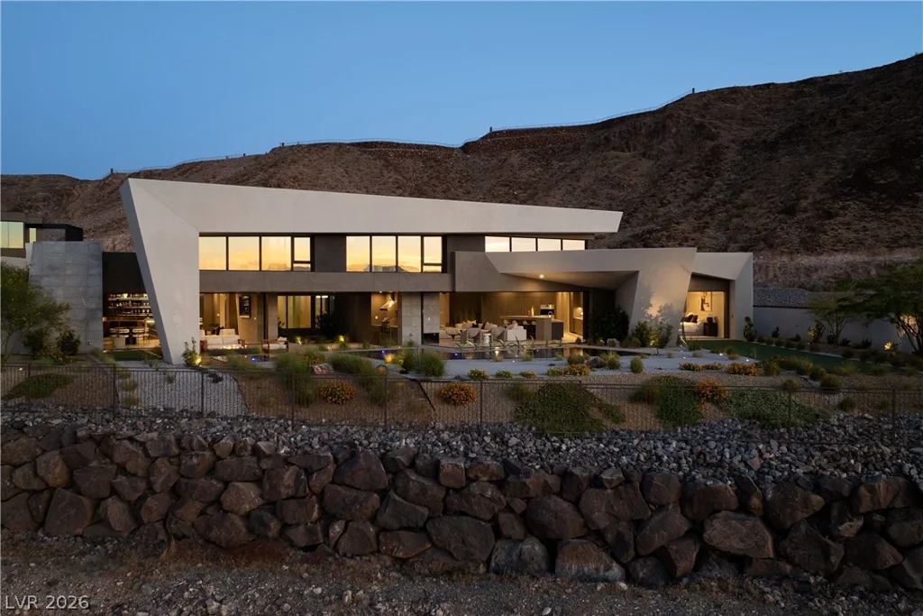 8 Chisel Crest, Henderson, NV 89012