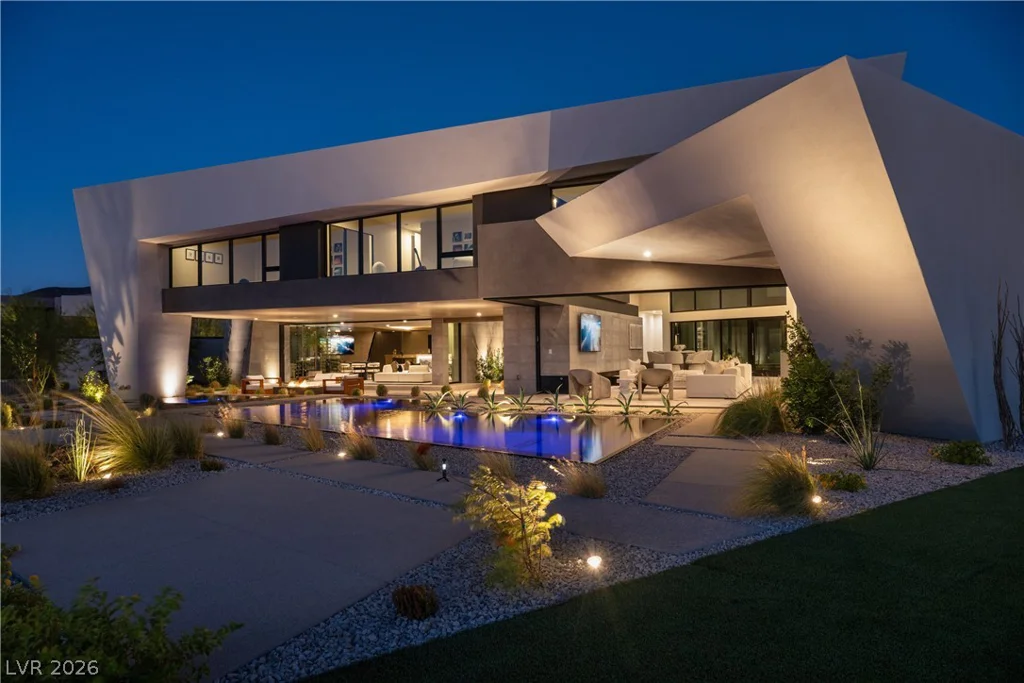 8 Chisel Crest, Henderson, NV 89012