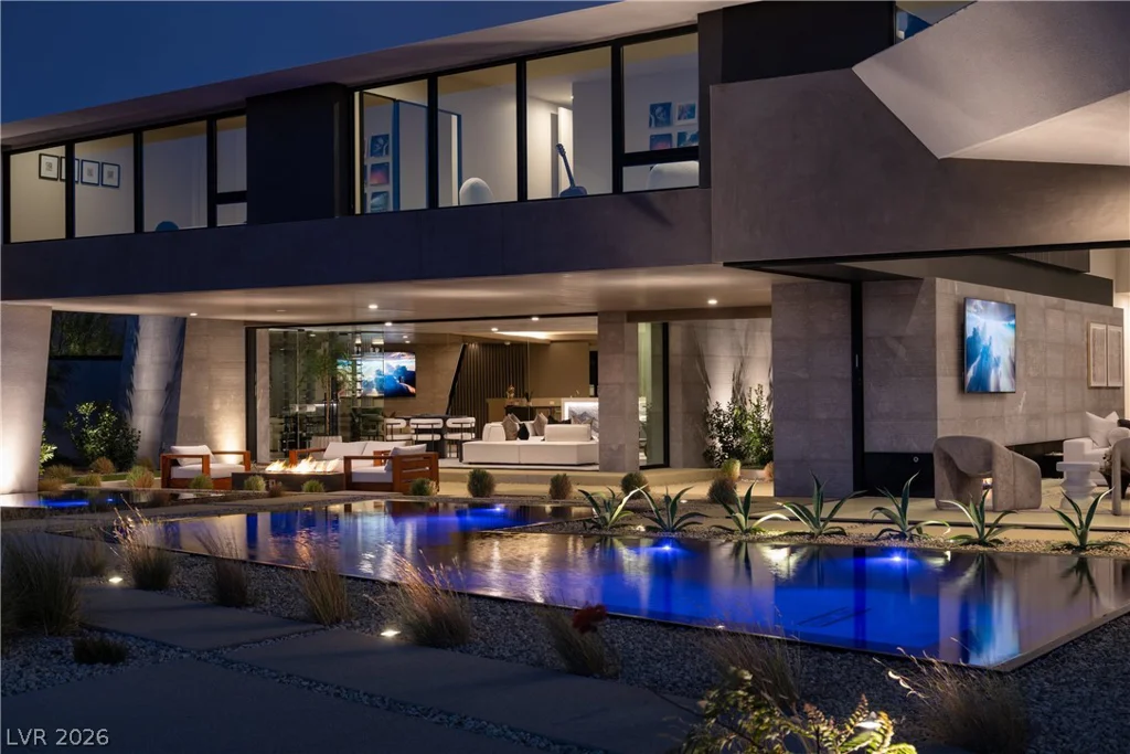 8 Chisel Crest, Henderson, NV 89012