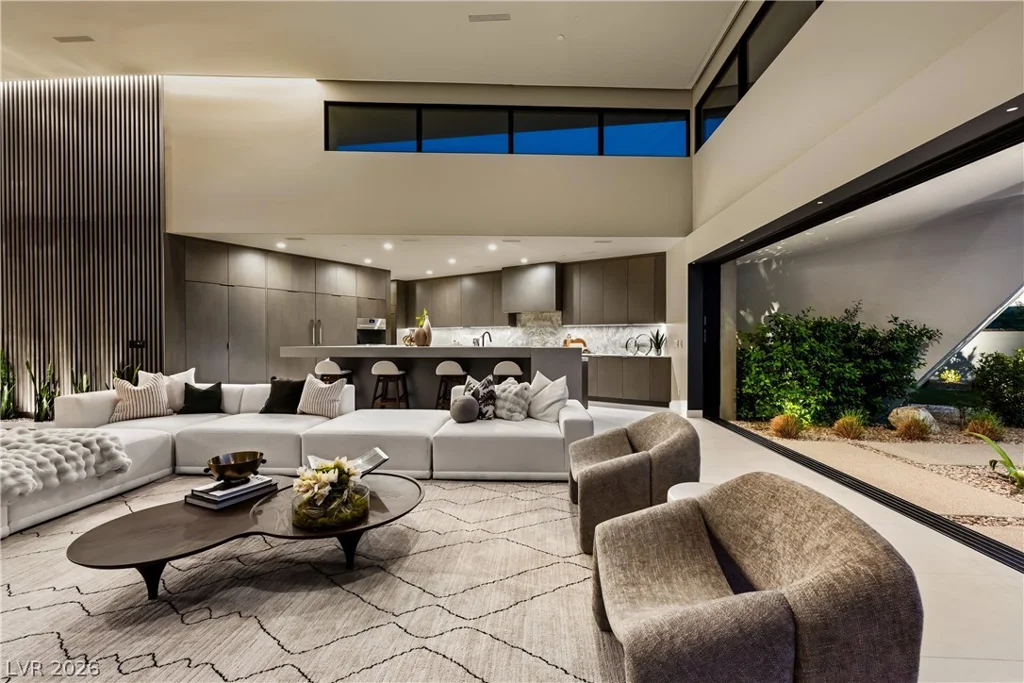 8 Chisel Crest, Henderson, NV 89012