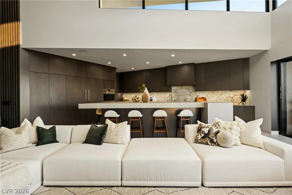 8 Chisel Crest, Henderson, NV 89012