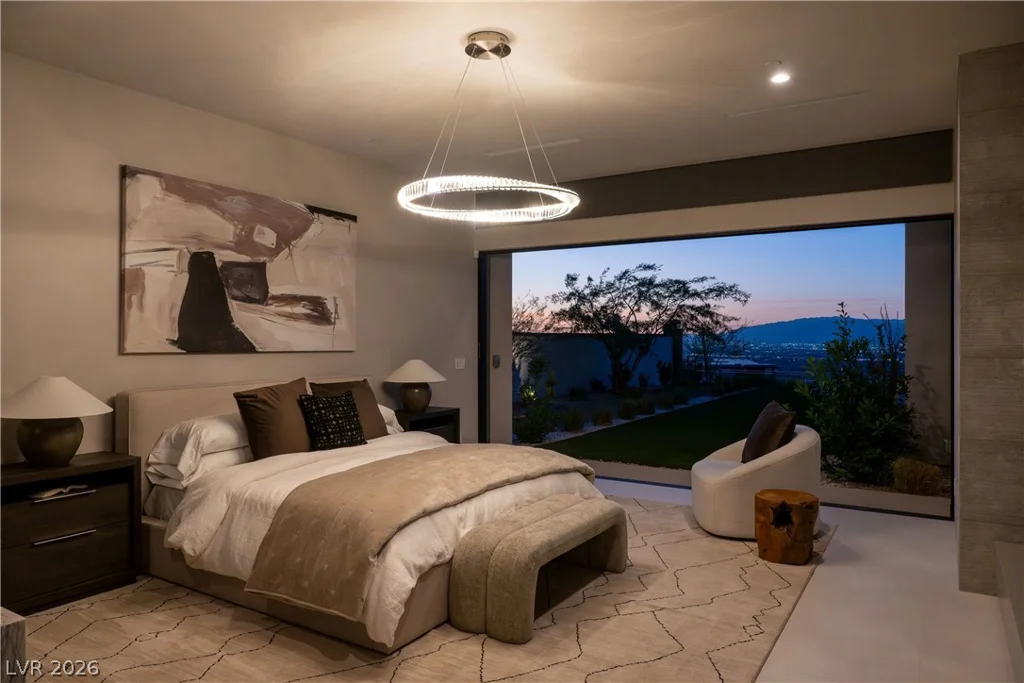 8 Chisel Crest, Henderson, NV 89012