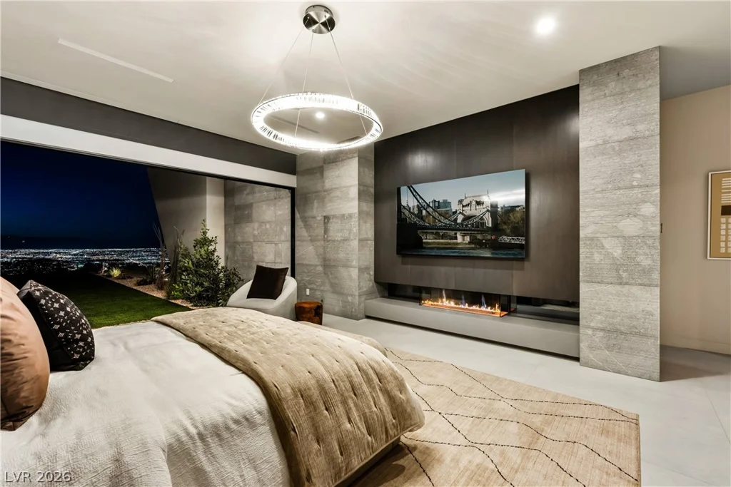 8 Chisel Crest, Henderson, NV 89012