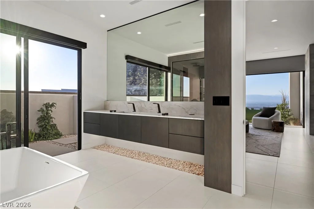 8 Chisel Crest, Henderson, NV 89012