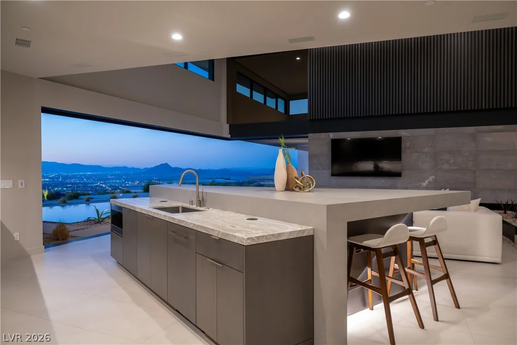 8 Chisel Crest, Henderson, NV 89012