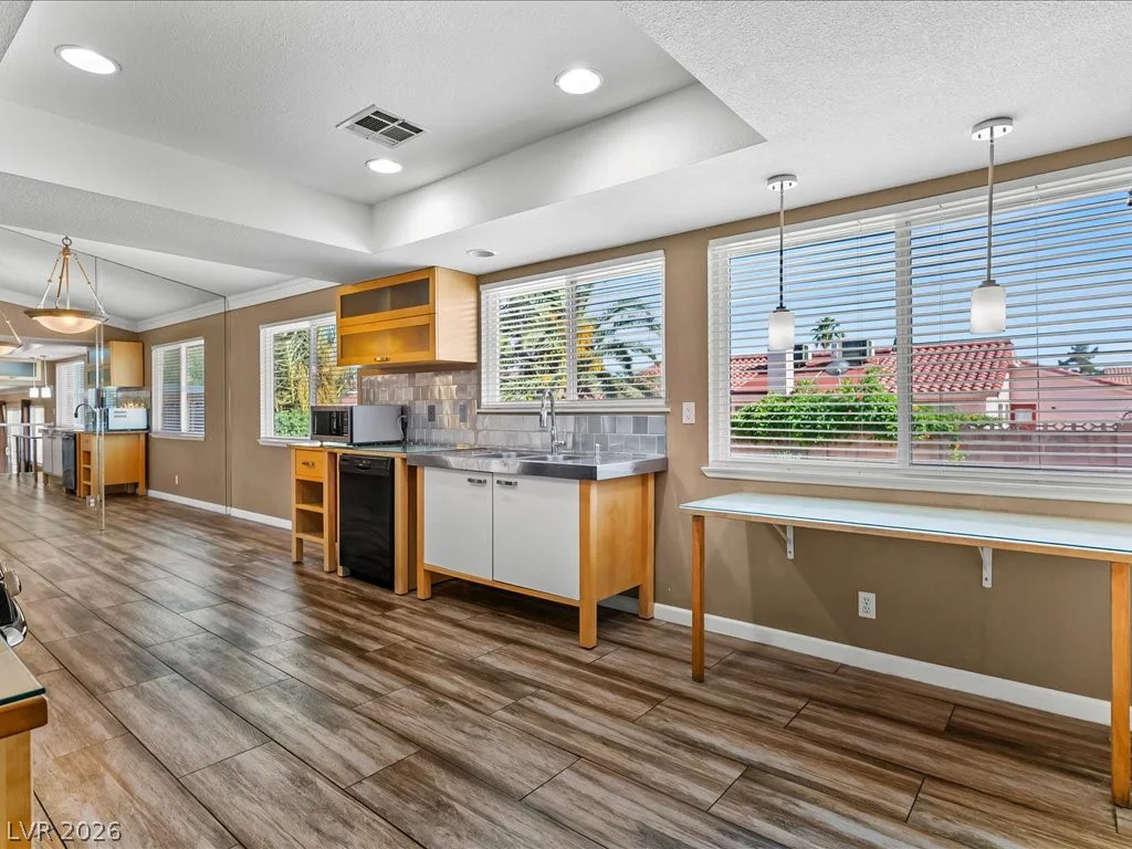 7474 Puritan, Las Vegas, NV 89123