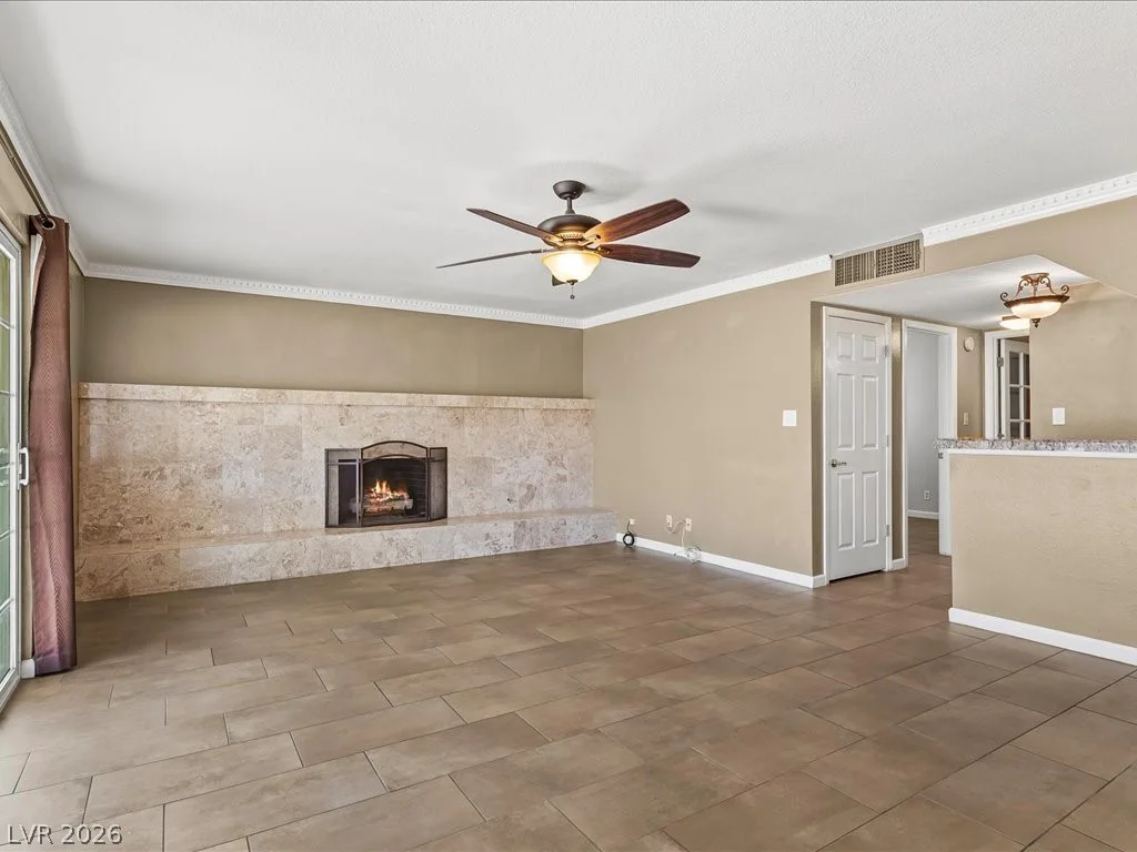 7474 Puritan, Las Vegas, NV 89123