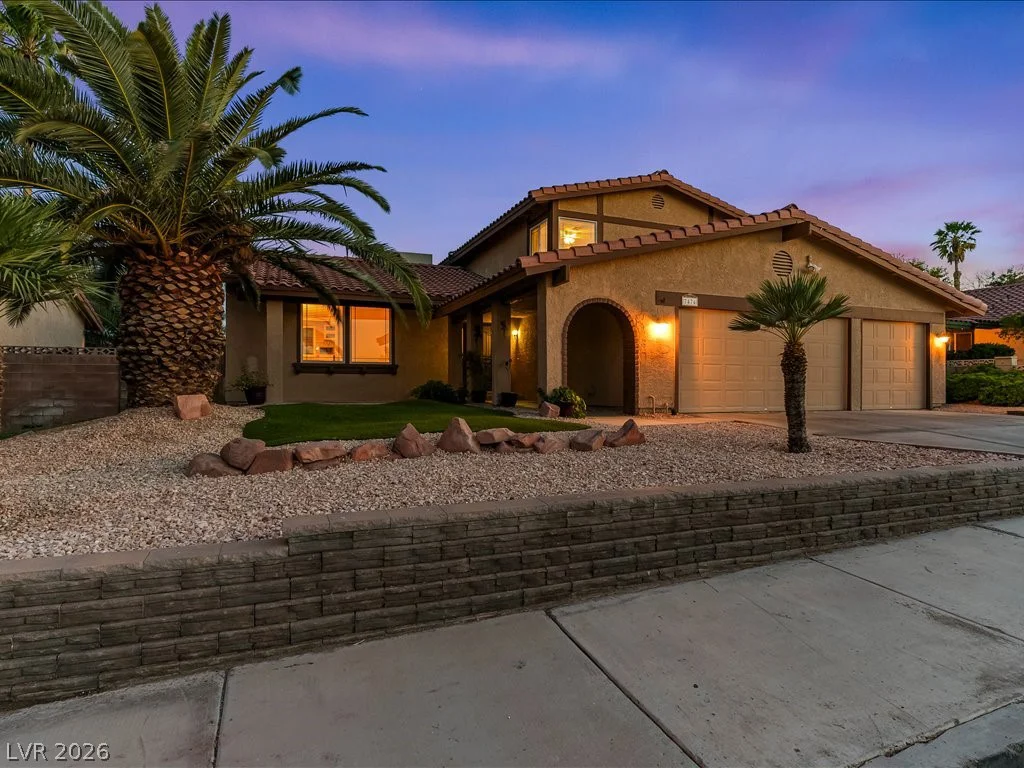 7474 Puritan, Las Vegas, NV 89123