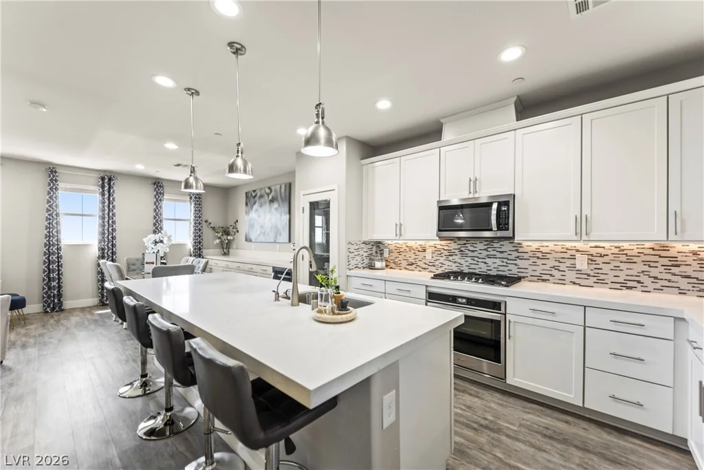 180 Petaluma Valley, Las Vegas, NV 89138