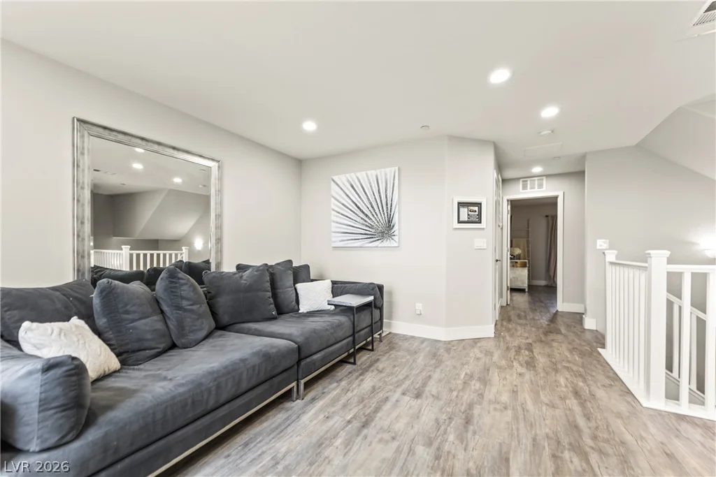 180 Petaluma Valley, Las Vegas, NV 89138