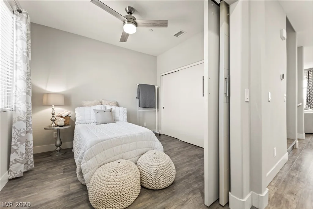 180 Petaluma Valley, Las Vegas, NV 89138
