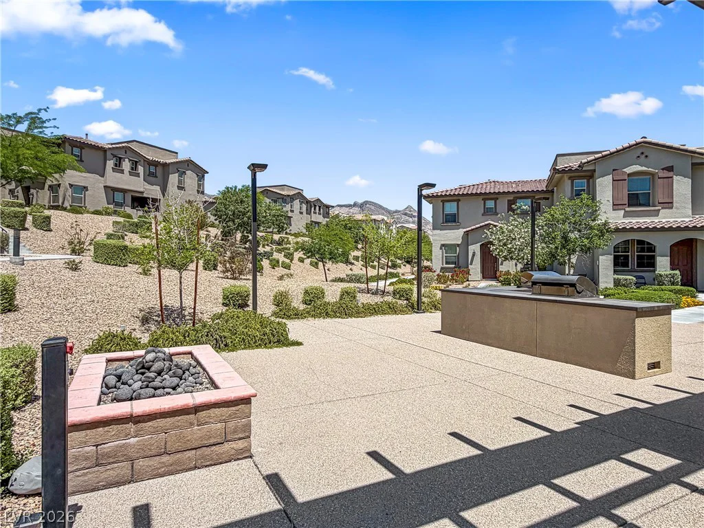 180 Petaluma Valley, Las Vegas, NV 89138