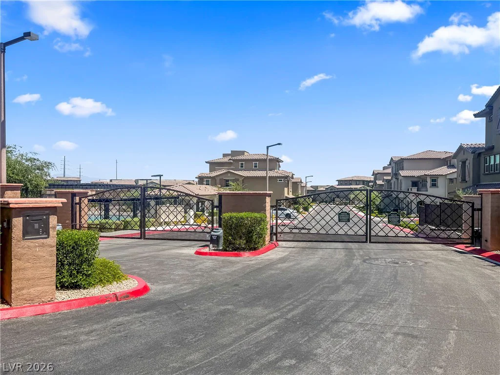 180 Petaluma Valley, Las Vegas, NV 89138