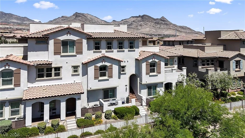 180 Petaluma Valley, Las Vegas, NV 89138