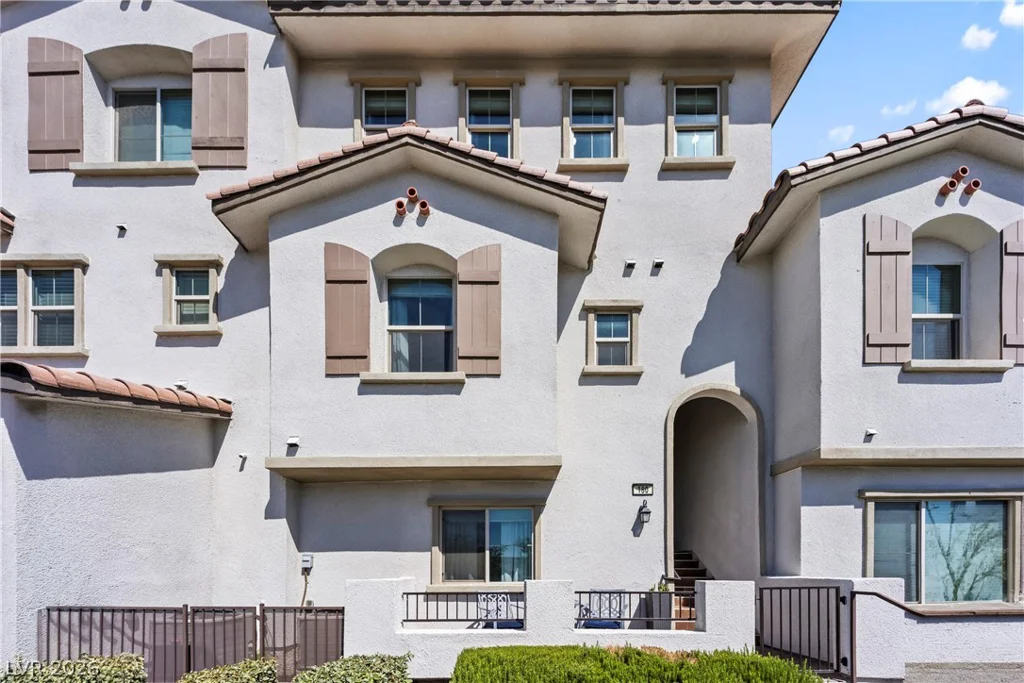180 Petaluma Valley, Las Vegas, NV 89138